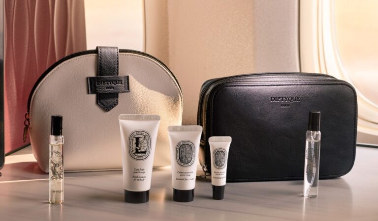 Tips for men who want to arrive at their destination looking good and feeling fresh