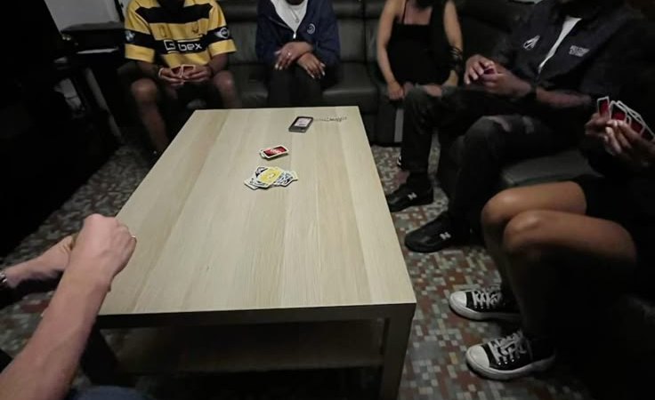 5 Interesting Games to Play at an Adult House Party